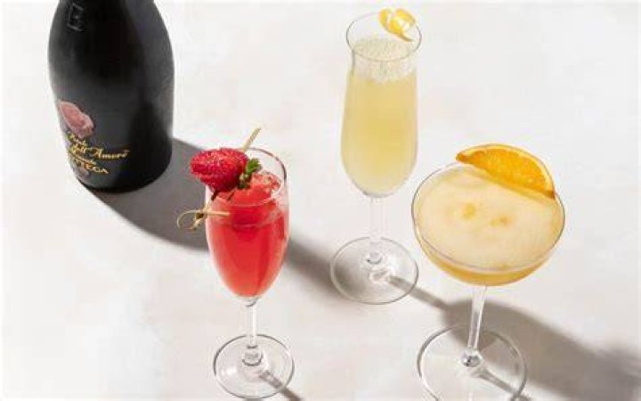 20 Celebratory Cocktails, Spritzes & Seltzers To Kick Off Summer This Memorial Day Weekend