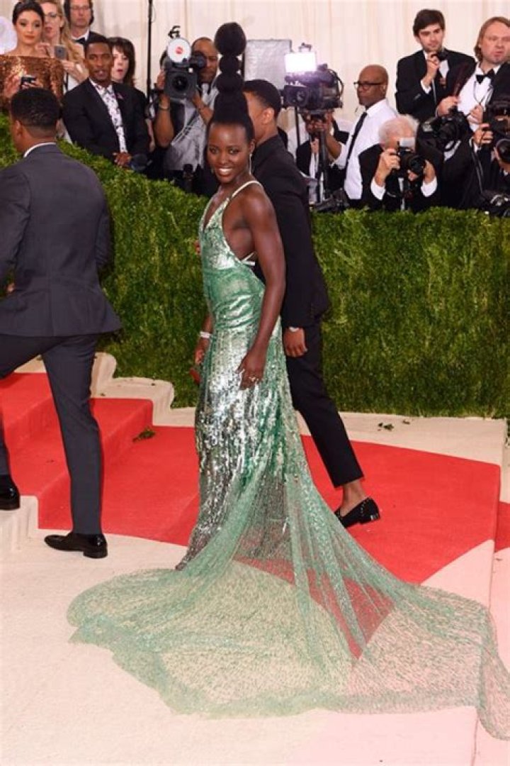 2016 Met Ball’s Best Dressed — See The Gala’s Most Glam Get-Ups