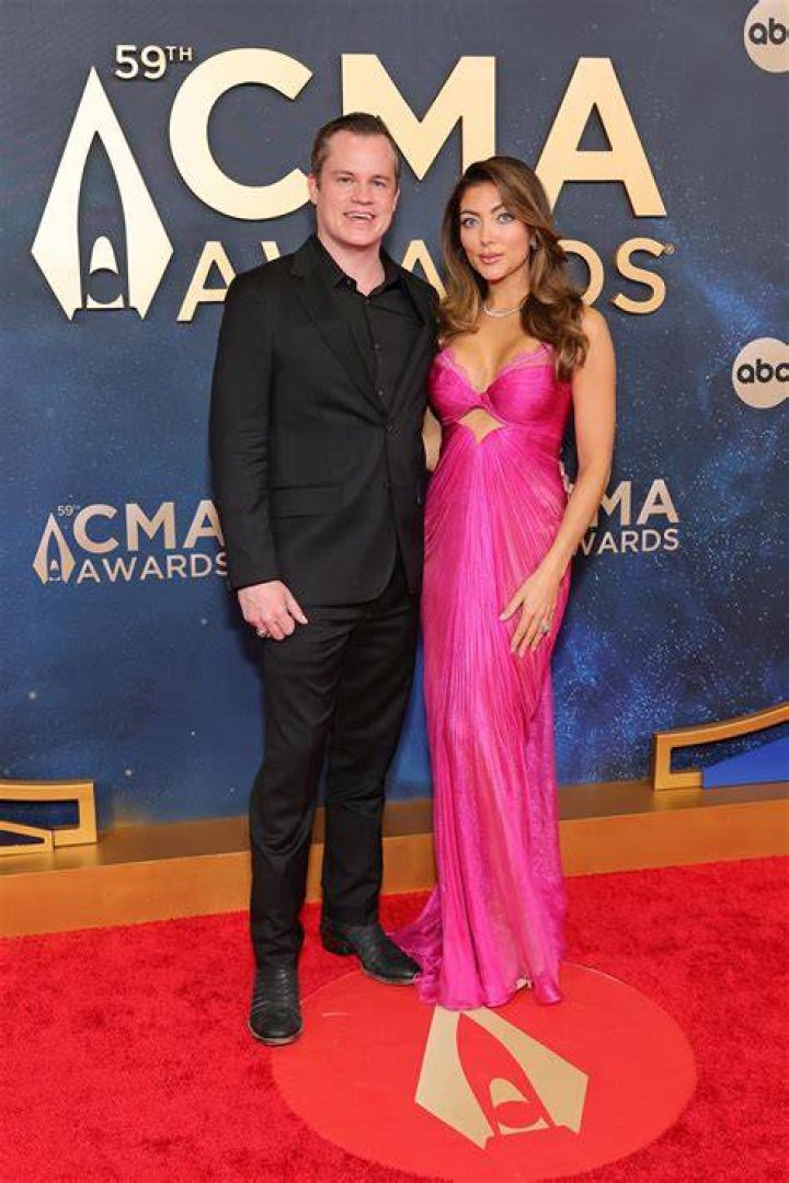 2017 CMA Awards’ Hottest Couples — PICS