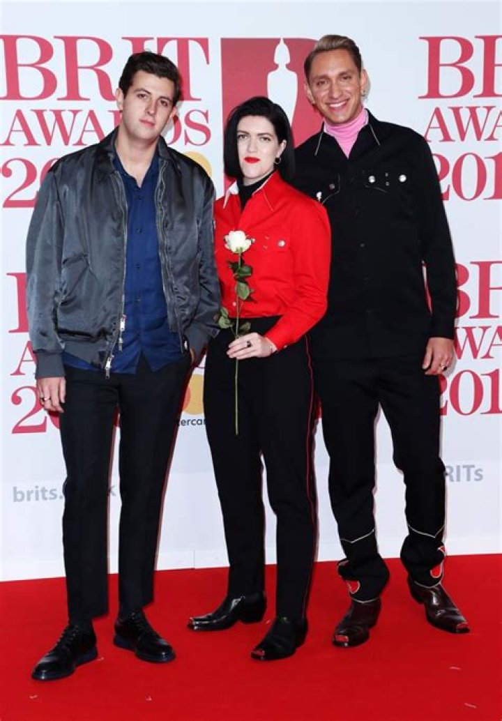 2018 Brits Red Carpet Photos — See The Brit Awards Arrivals