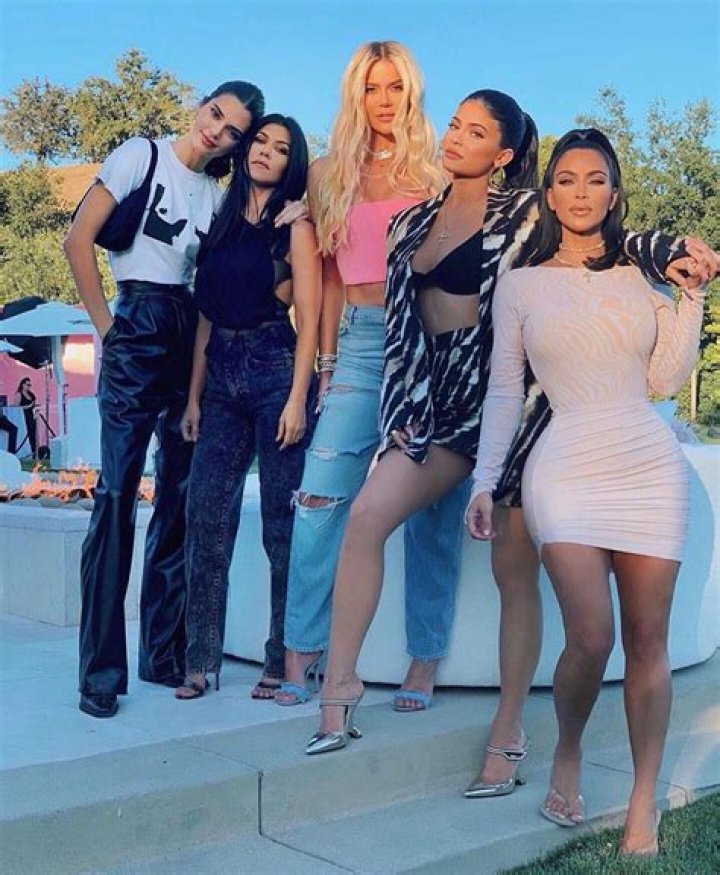 29 Hottest Kardashian & Jenner Pics Of 2017
