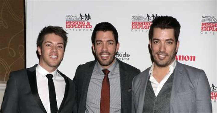 5 Things About ‘Property Brothers’ Sibling – Hollywood Life