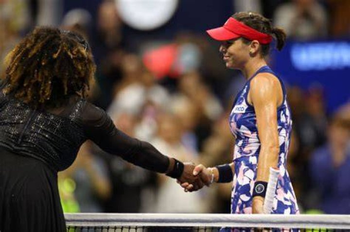 5 Things About Tennis Star Who Beat Serena Williams – Hollywood Life