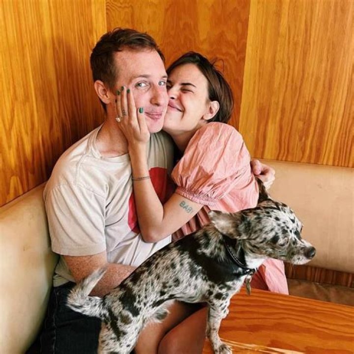 5 Things On Tallulah Willis’ Fiance – Hollywood Life