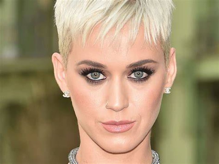 7 Expert Tips If You Want To Dramatically Change Your Hair Color Like Katy Perry