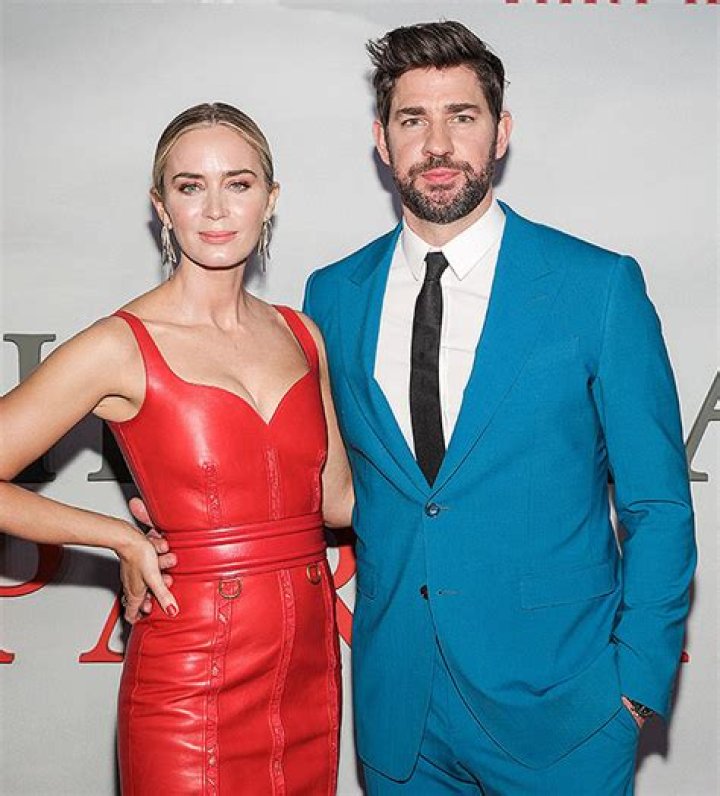 About John Krasinski & Her Former Love – Hollywood Life