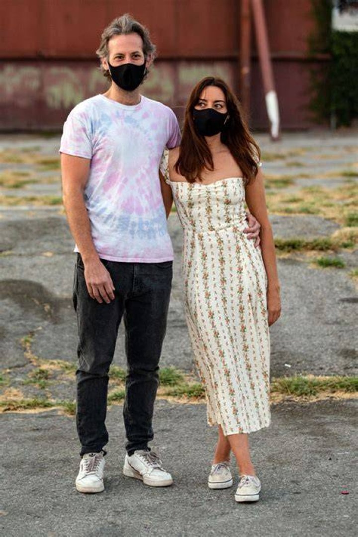 Actress Weds Husband Jeff Baena & Surprises Fans – Hollywood Life