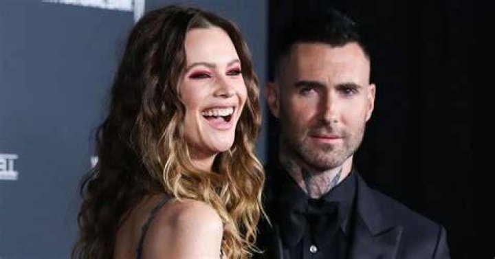 Adam Levine Goes For Shirtless Dip With Wife Behati Prinsloo In Hawaii – Hollywood Life