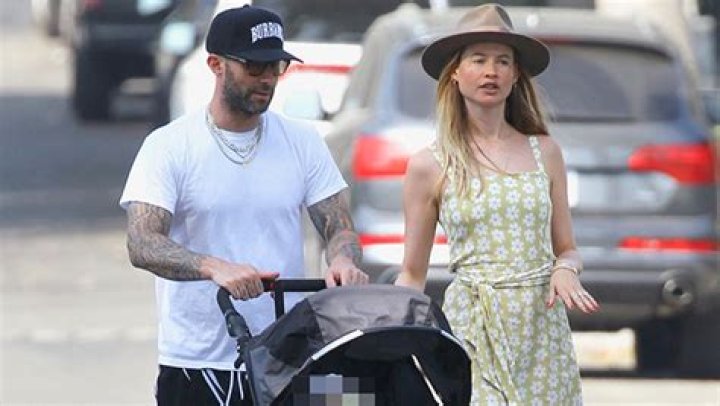 Adam Levine Joined By Wife & Kids – Hollywood Life