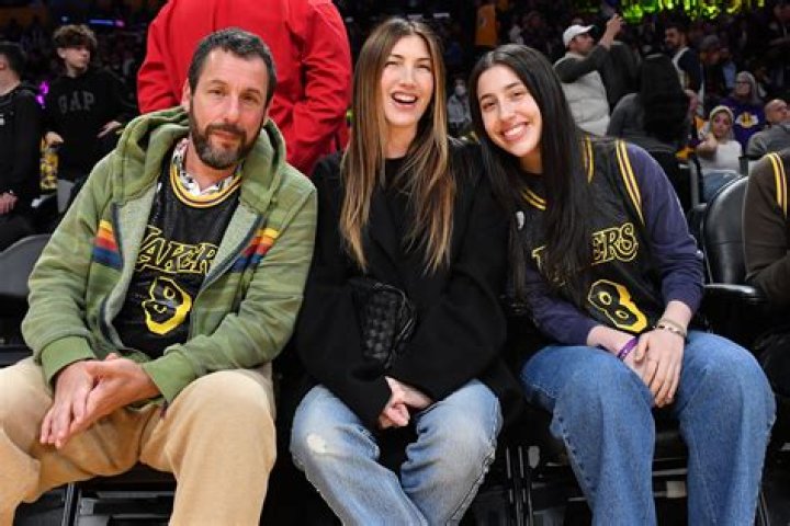 Adam Sandler & Daughter Sunny At Lakers Game: Photos – Hollywood Life