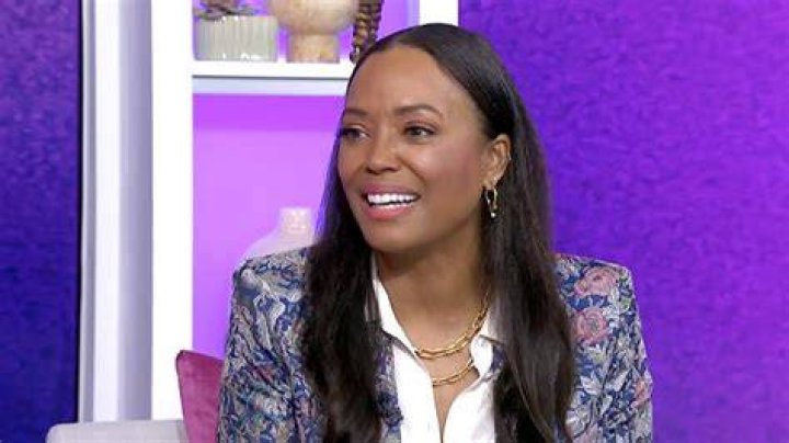 Aisha’s Romance & More Scoop — Interview – Hollywood Life