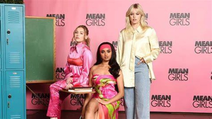 Amanda Seyfried Meets New ‘Mean Girls’ Star Avantika in Cute Photos: ‘Karen Meet Karen’
