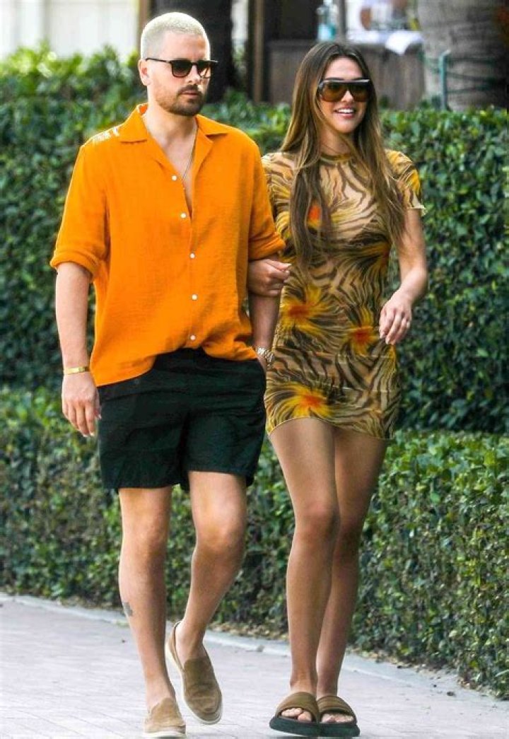 Amelia Hamlin Stuns In Daring Double Slit Gown Amid Scott Disick Split — Photos