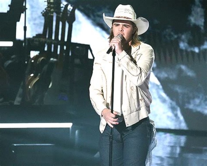 ‘American Idol’s Colin Stough Teases The Season 21 Finale (Exclusive) – Hollywood Life
