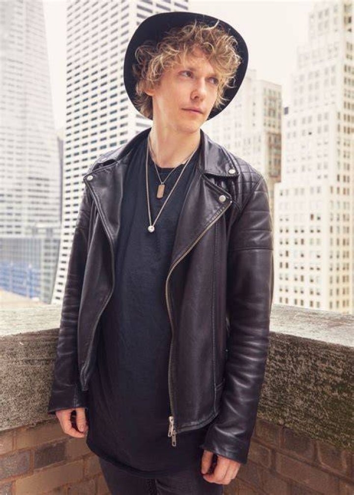 Andrew Polec: Pics Of The Actor