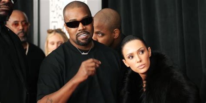 Ariana Grande Blows Kisses With Kim Kardashian & More In Cute Snapchats At Kanye’s Concert