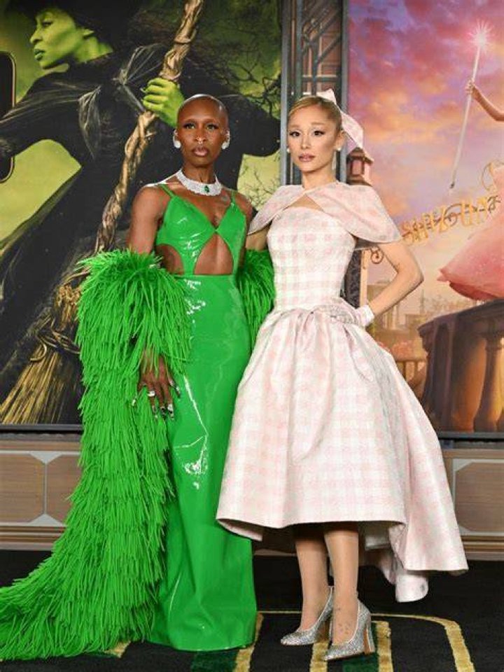 Ariana Grande & Cynthia Erivo Filming ‘Wicked’ Movie In Costume: Photo – Hollywood Life