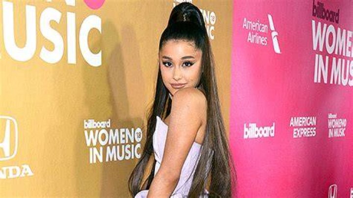 Ariana Grande Flaunts Her Long, Straight Hair In Quarantine Selfie – Hollywood Life