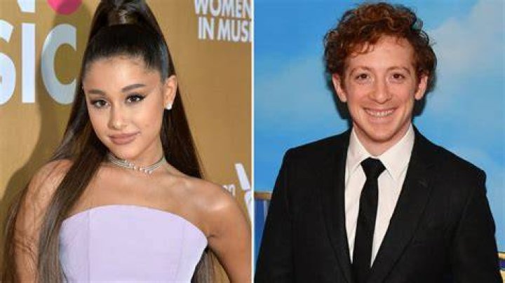 Ariana Grande Gives Ethan Slater Shout-Out With Christmas Ornament – Hollywood Life