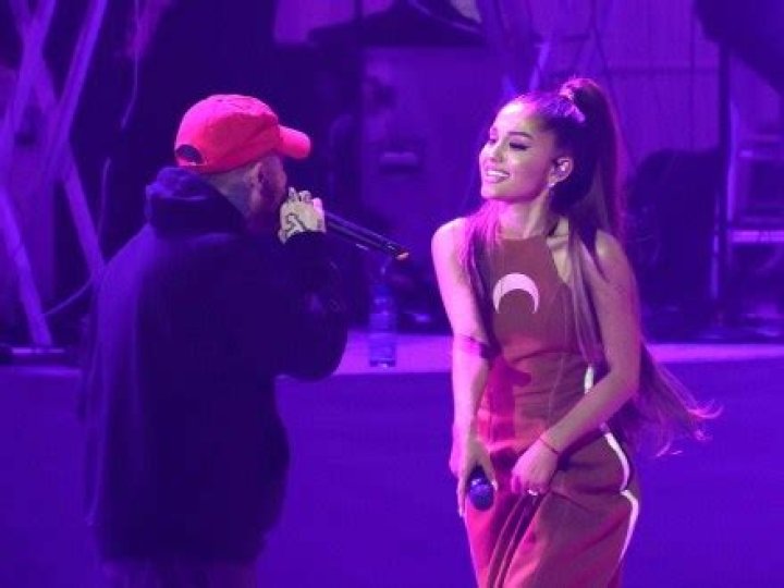 Ariana Grande Honors Mac Miller In Fortnite Concert: Watch – Hollywood Life
