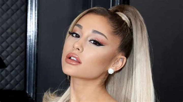 Ariana Grande Says She’s ‘Misunderstood’ Amid Ethan Slater Romance – Hollywood Life