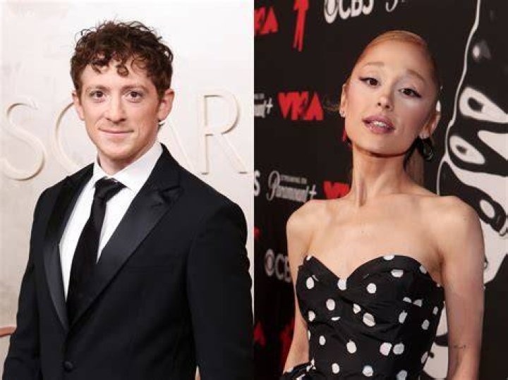 Ariana Grande Seen Kissing Mystery Man Amid Mikey Foster Dating Rumors – Hollywood Life