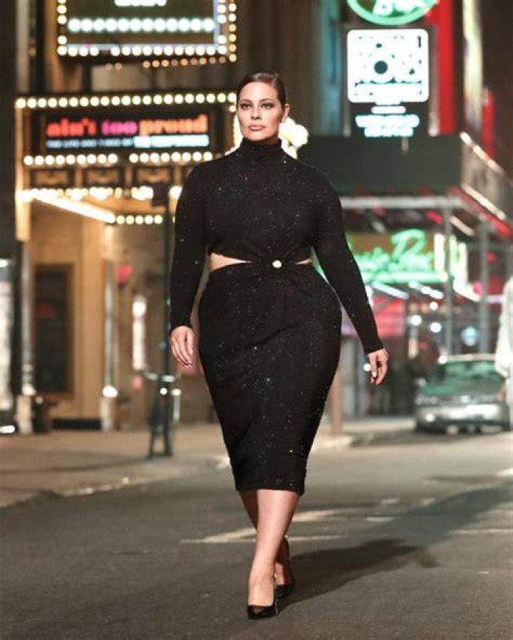 Ashley Graham Issues Response To ‘Fat Positivity’ Diss – Hollywood Life
