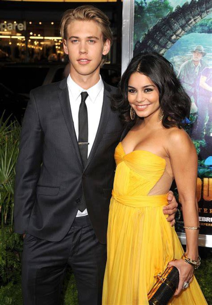 Ashley Tisdale Sent Austin Butler, Vanessa Hudgens’ Ex A Birthday Message – Hollywood Life