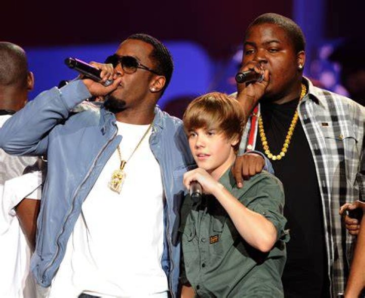 [AUDIO] Eminem Disses Justin Bieber — Did Rapper Diss Biebs In ‘Evil Twin’? – Hollywood Life