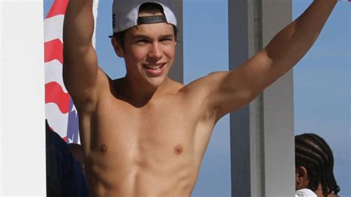 Austin Mahone Strips Down & Flaunts Sexy Six-Pack Abs In Hot New Photo Shoot — Pics