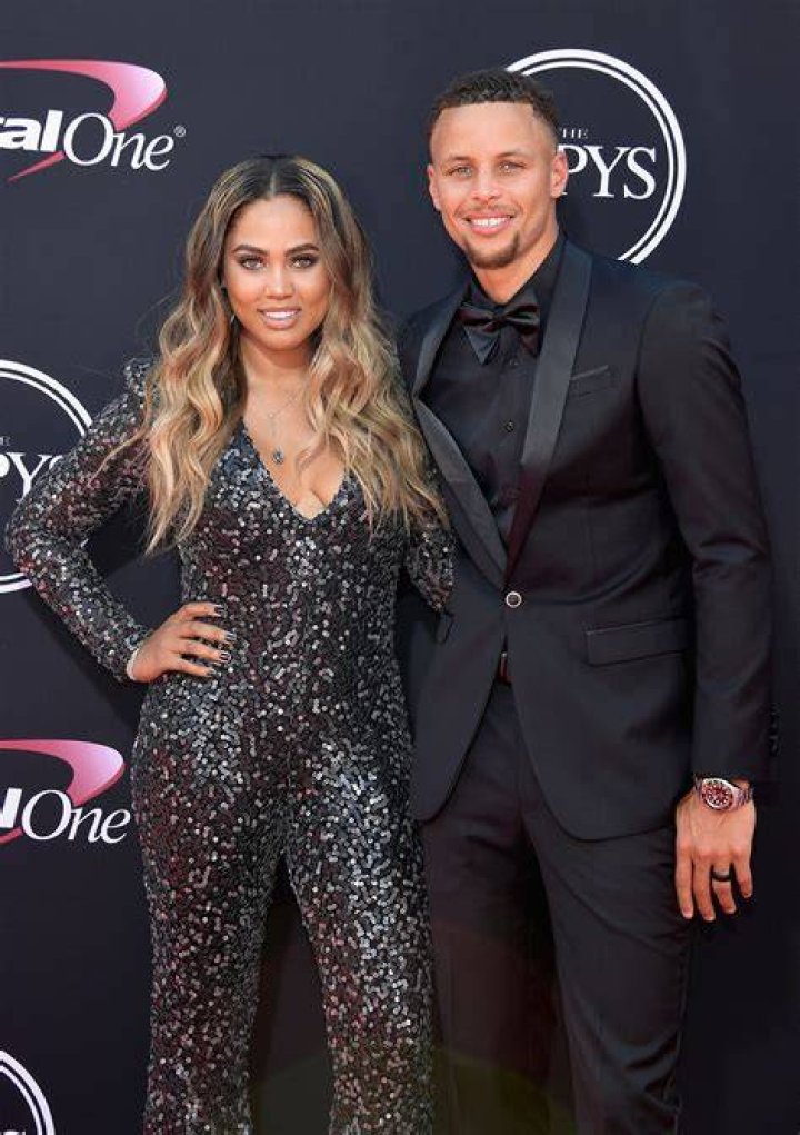 Ayesha Curry Leaves Lipstick Kisses On Her Son Canon’s Cheek In Sweet New Video — Watch
