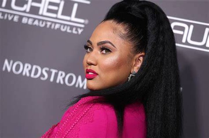 Ayesha Curry — Pics – Hollywood Life