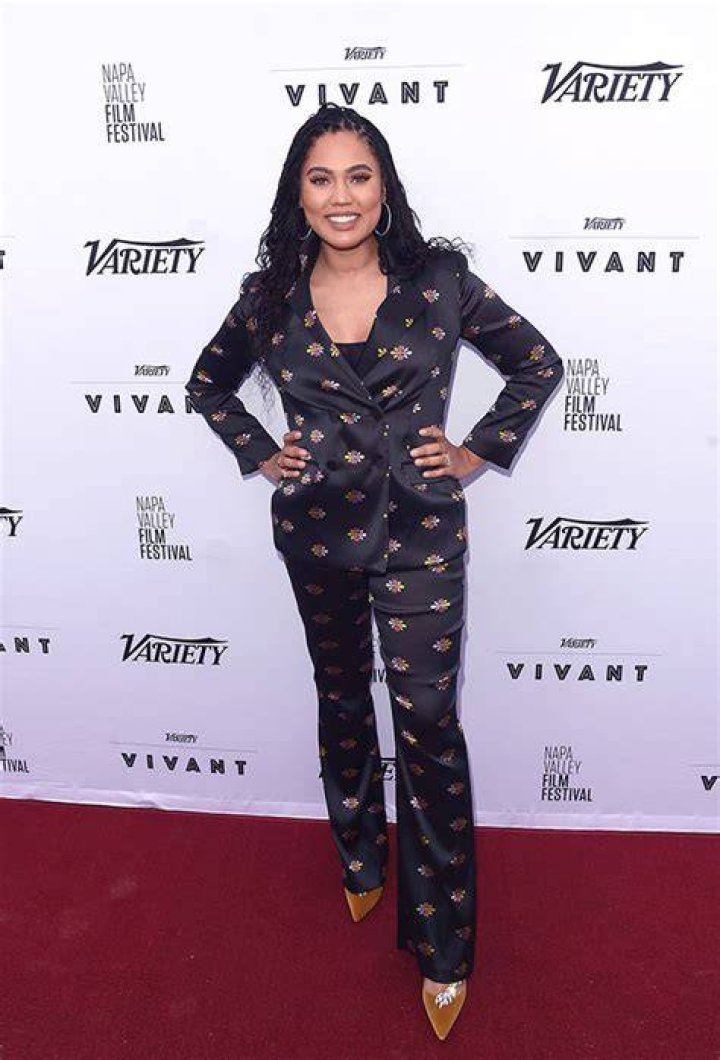 Ayesha Curry’s Tiny Black Bikini In Mexico – Photos – Hollywood Life