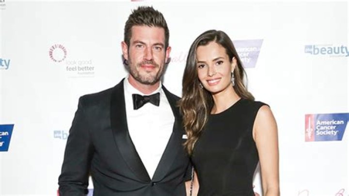 ‘Bachelor’ Host Jesse Palmer and Wife Emely Fardo Welcome 1st Child – Hollywood Life