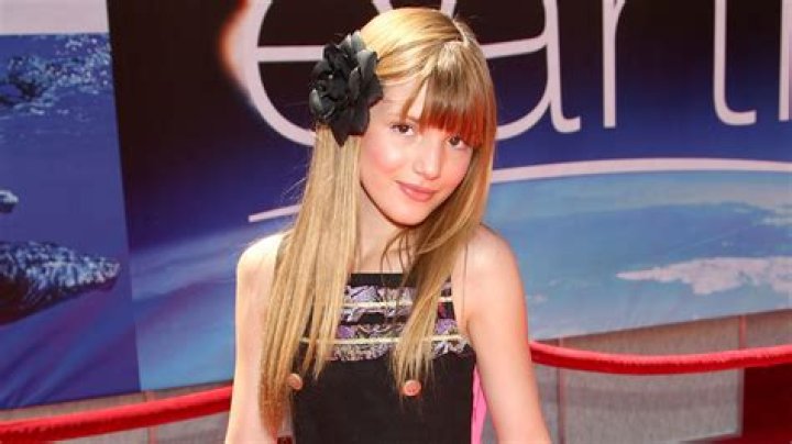 Bella Thorne Blonde — Disney Darling Shakes It Up With Major Makeover – Hollywood Life