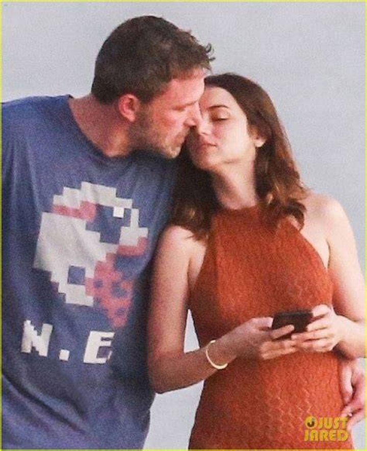 Ben Affleck, 47, & Rumored New GF Ana De Armas, 31, PDA On Romantic Costa Rica Vacation — Pics