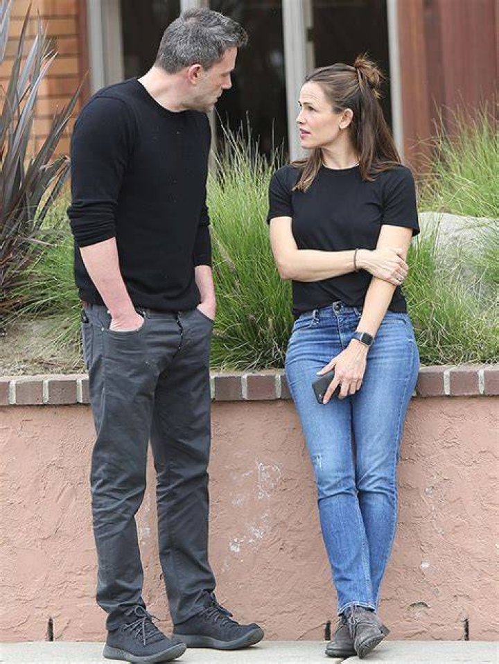 Ben Affleck Reunites With Jennifer Garner After His Divorce Confession – Hollywood Life