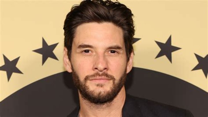 Ben Barnes’s Girlfriend History – Hollywood Life