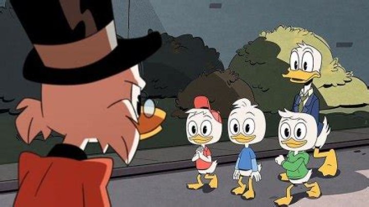 Ben Schwartz & Danny Pudi Reveal ‘DuckTales’ Revival Is A ‘Nice Blend Of Old & New’