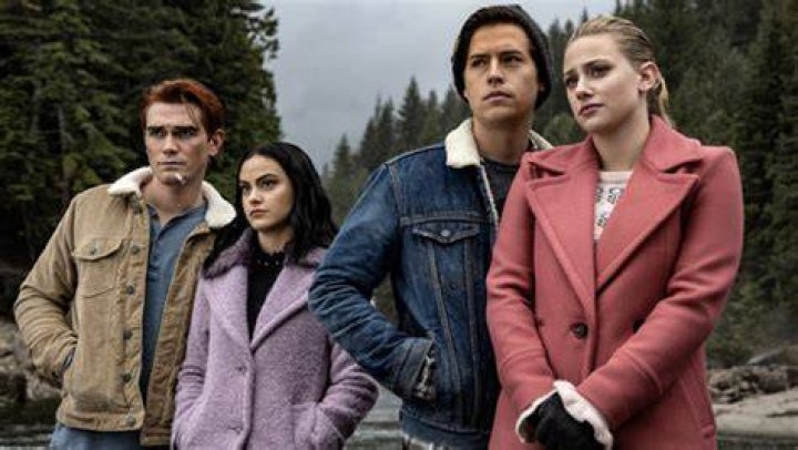 Betty Killed Jughead — Season 4 Midseason Finale – Hollywood Life