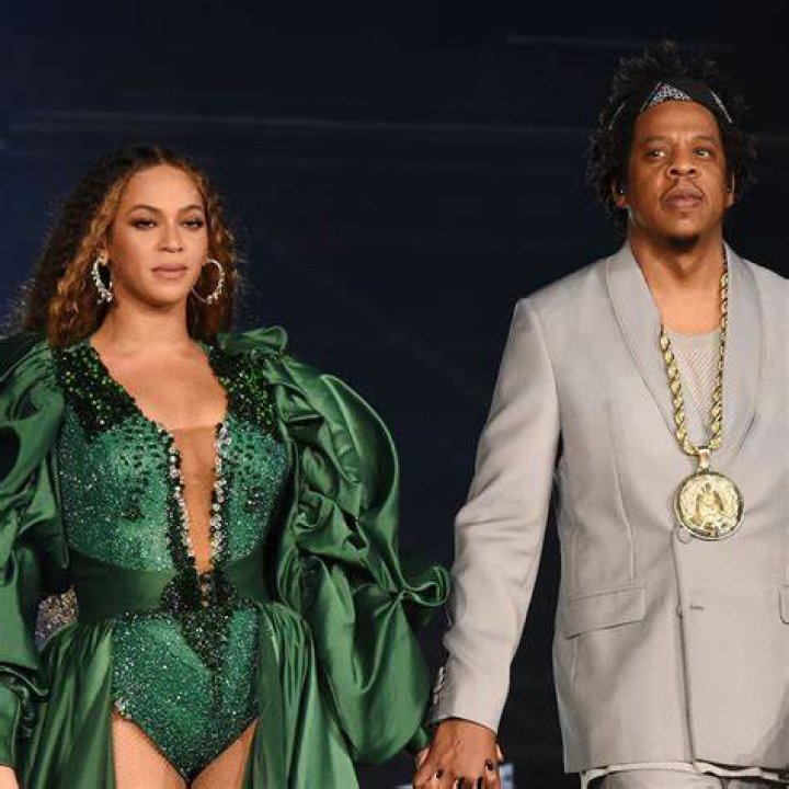 Beyonce’s Flo Jo Halloween Costume 2018 & JAY-Z As Tommie Smith: Pic – Hollywood Life