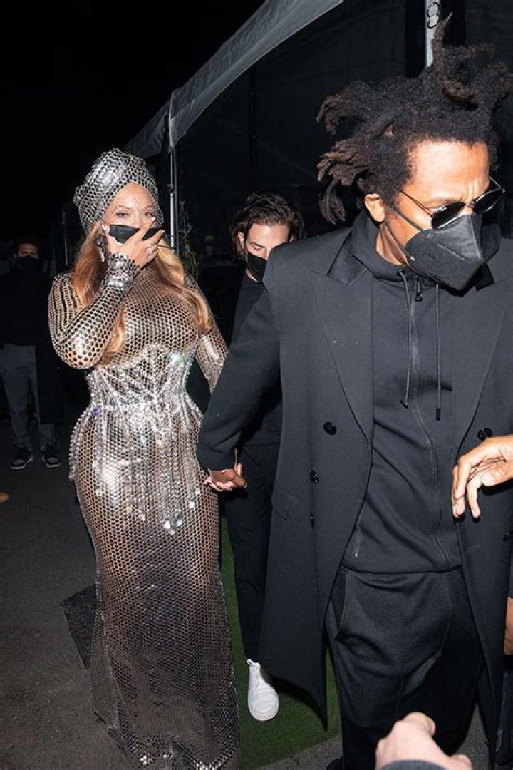 Beyonce Slays In Sequined Gown & Turban At Dinner With Jay Z After Making Grammys History