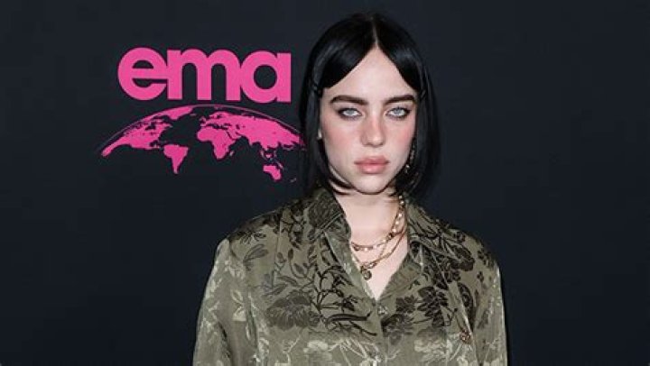 Billie Eilish Reveals She’s ‘Physically Attracted’ to Women – Hollywood Life