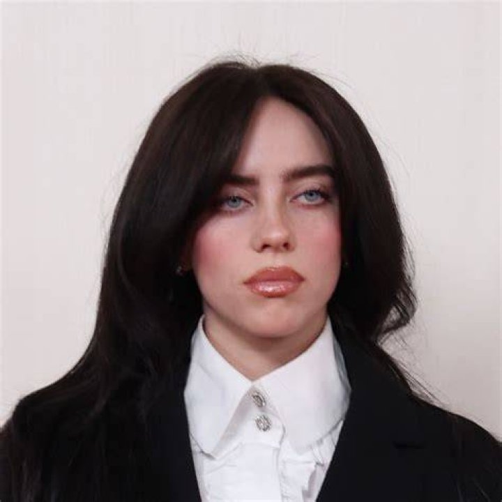 Billie Eilish’s Black Swimsuit On Vacation In Mountains – Photos – Hollywood Life