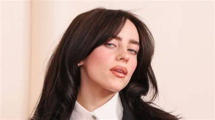 Billie Eilish Talks Depression & Self Harm In Rolling Stone Interview – Hollywood Life