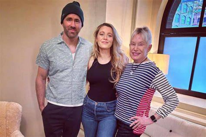 Blake Lively Pokes Fun At Hubby Ryan Reynolds’ Tiny Ponytail & Dares Fans To ‘Forget’ Seeing It