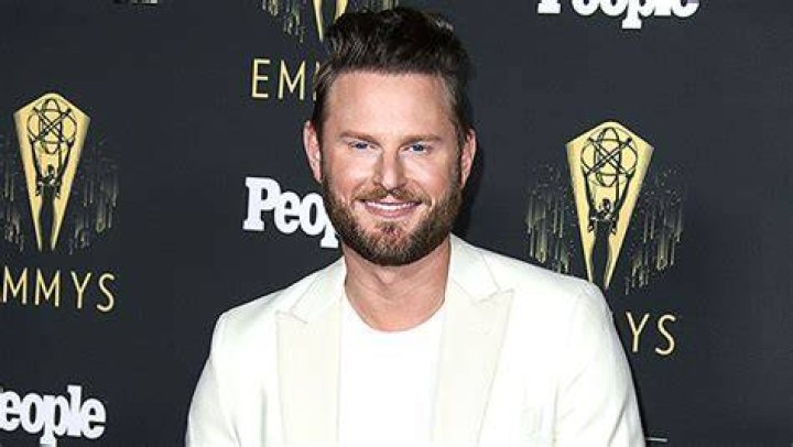Bobby Berk Interview On ‘Emotional’ New Season – Hollywood Life