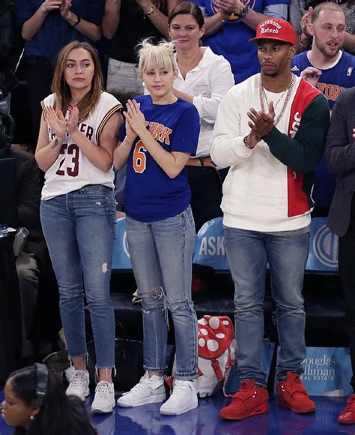 Brandi Cyrus Calls Miley ‘Genius’ For ‘Flowers’, Liam Speculation – Hollywood Life