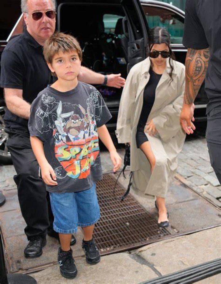 Brandi Glanville’s Son Mason Cibrian, 17, Looks So Grown Up While Driving In Rare Photo
