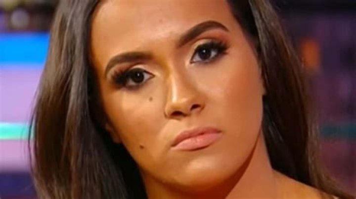 Briana DeJesus Admits She’s Dating Bobby Scott – Hollywood Life